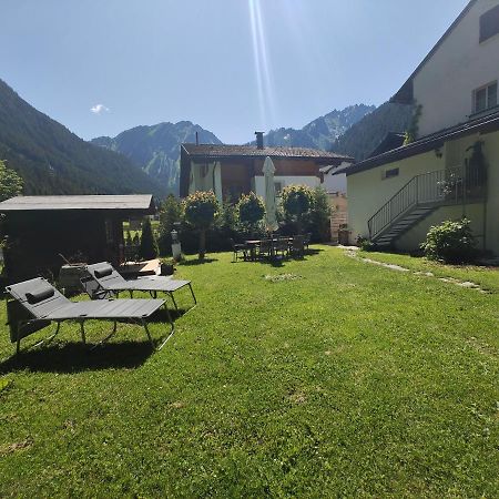 Alpenchalet Dona Partenen Zewnętrze zdjęcie